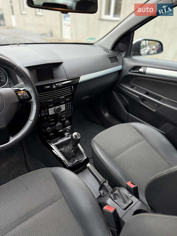 Универсал Opel Astra 2009 в Луцке фото 120 Универсал Opel Astra 2009 в Луцке