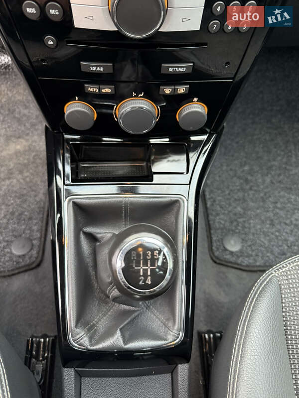 Универсал Opel Astra 2009 в Луцке фото 130 Универсал Opel Astra 2009 в Луцке