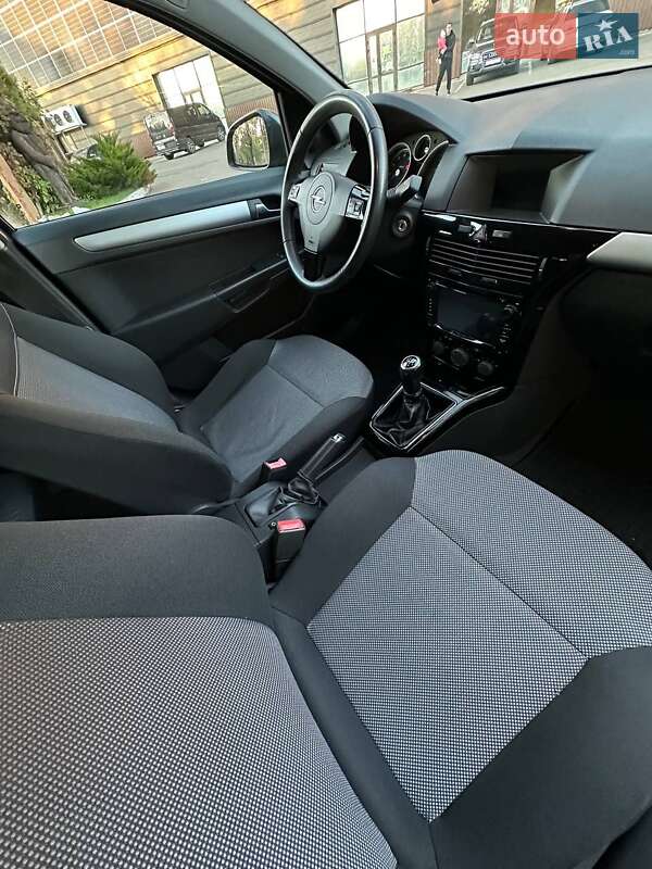 Універсал Opel Astra 2011 в Луцьку фото 26 Універсал Opel Astra 2011 в Луцьку