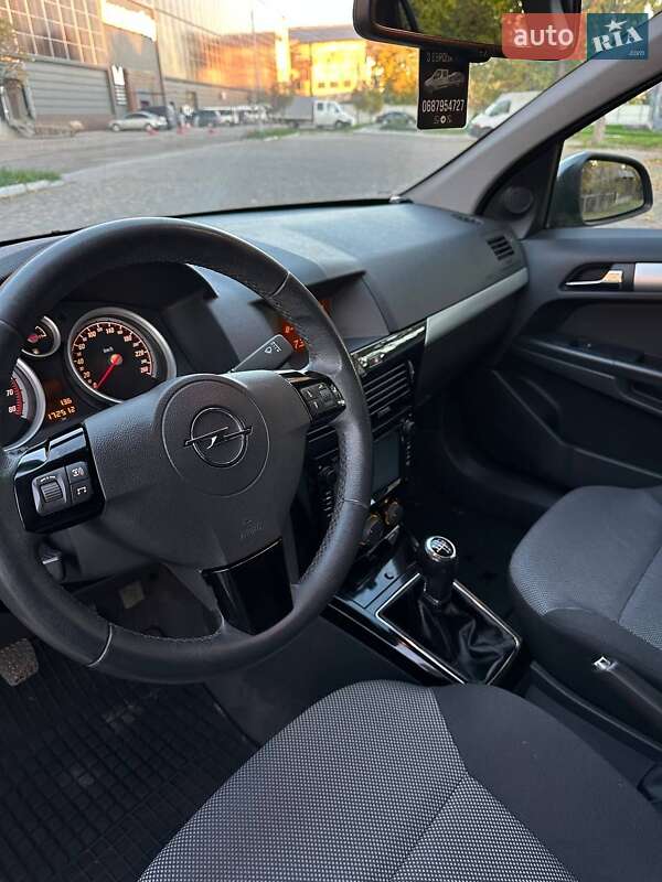 Універсал Opel Astra 2011 в Луцьку фото 42 Універсал Opel Astra 2011 в Луцьку