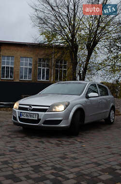Хэтчбек Opel Astra 2004 в Смеле