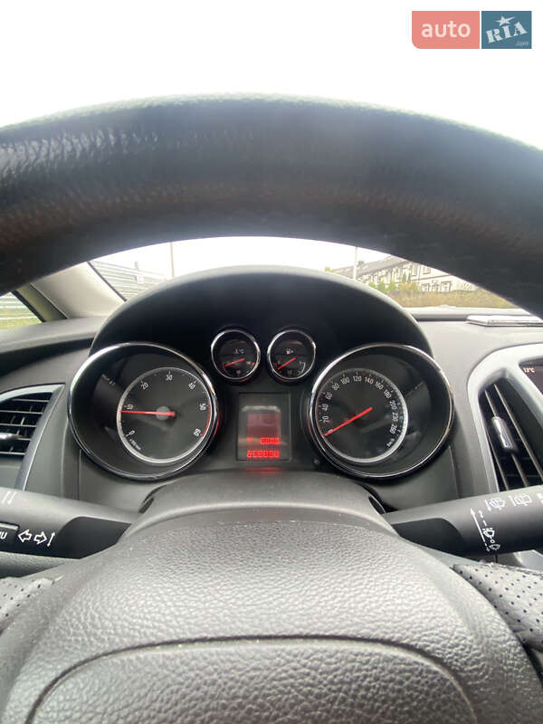 Универсал Opel Astra 2014 в Софиевской Борщаговке