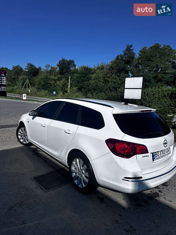 Универсал Opel Astra 2015 в Подгайцах фото 3 Универсал Opel Astra 2015 в Подгайцах