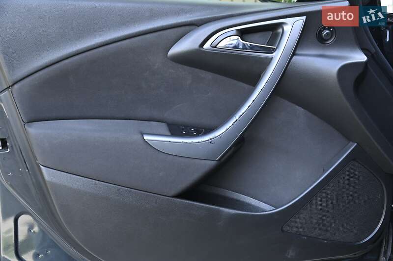 Универсал Opel Astra 2014 в Бердичеве фото 12 Универсал Opel Astra 2014 в Бердичеве