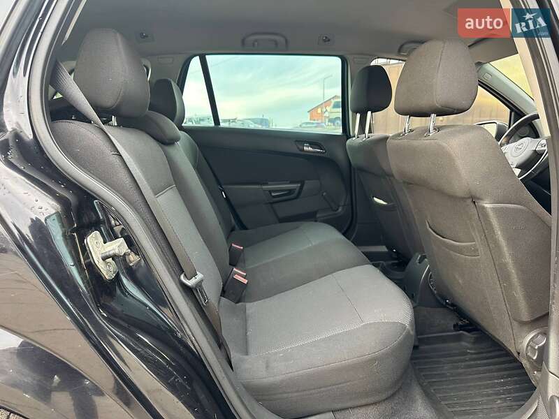 Універсал Opel Astra 2009 в Києві