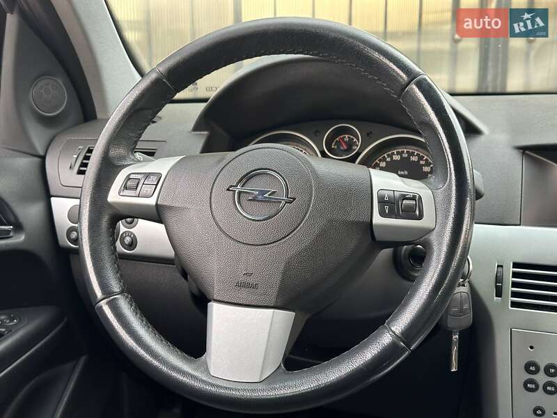 Універсал Opel Astra 2009 в Києві