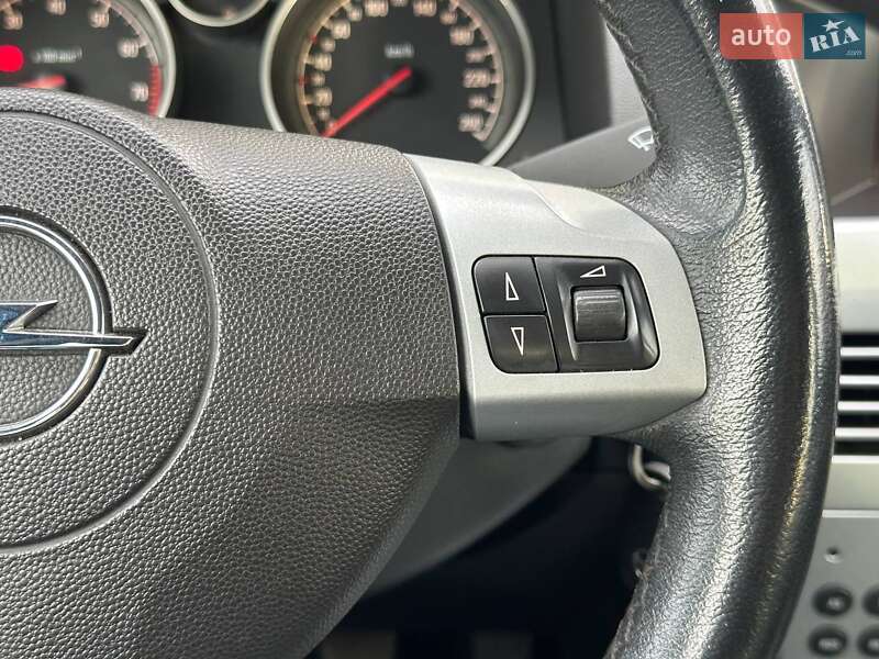 Універсал Opel Astra 2009 в Києві