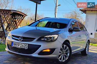 Универсал Opel Astra 2014 в Бориславе