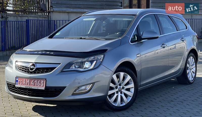 Opel Astra 2011
