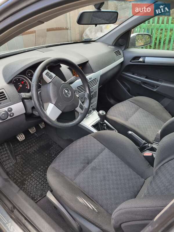 Универсал Opel Astra 2004 в Хмельницком