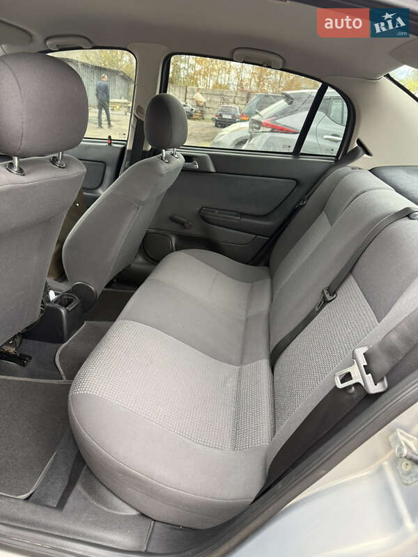 Седан Opel Astra 2007 в Житомире фото 7 Седан Opel Astra 2007 в Житомире