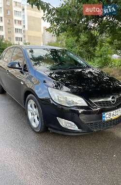 Хетчбек Opel Astra 2011 в Чернігові
