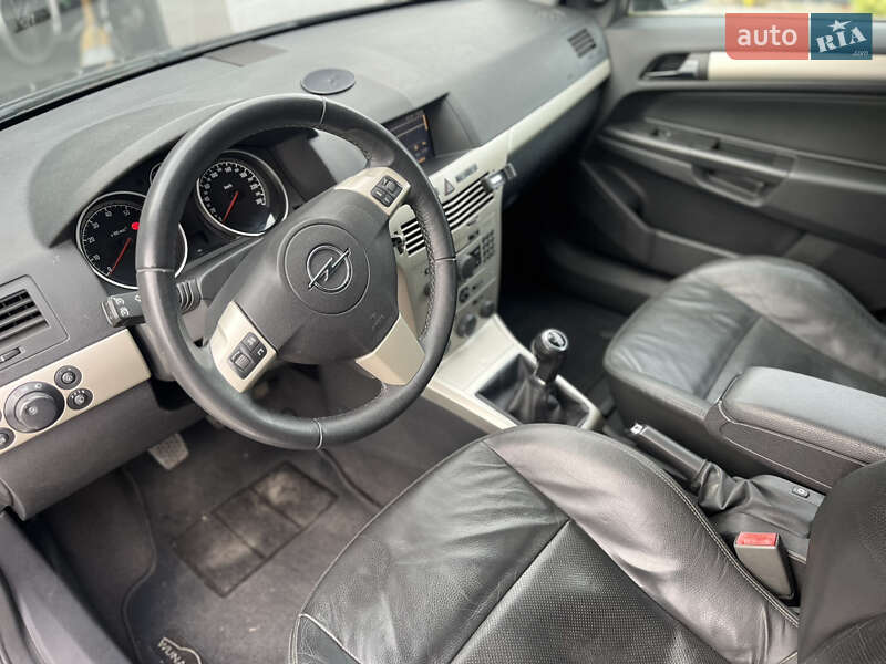 Универсал Opel Astra 2008 в Львове