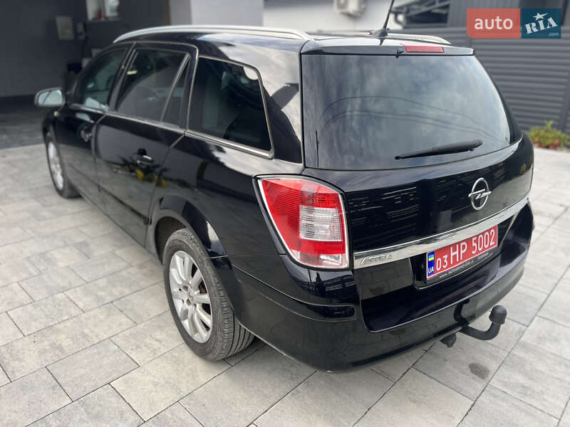 Универсал Opel Astra 2008 в Львове