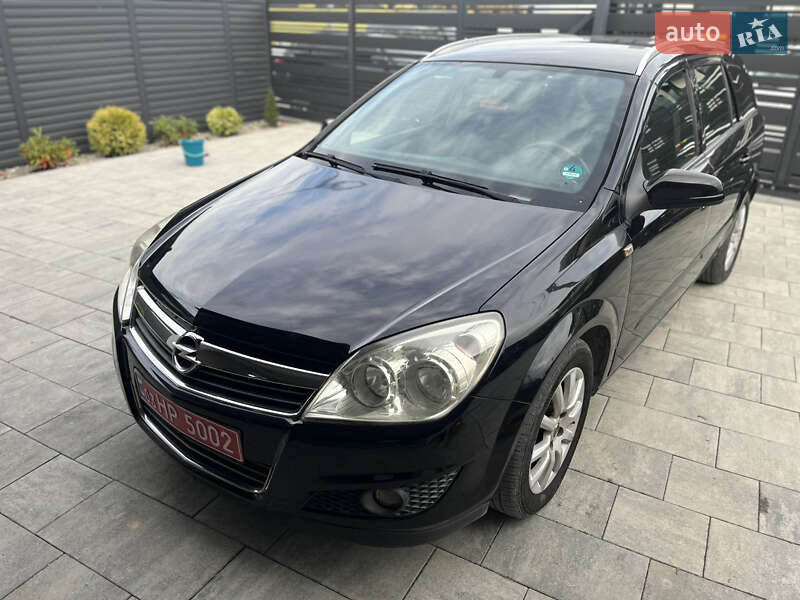 Универсал Opel Astra 2008 в Львове