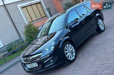 Универсал Opel Astra 2010 в Стрые