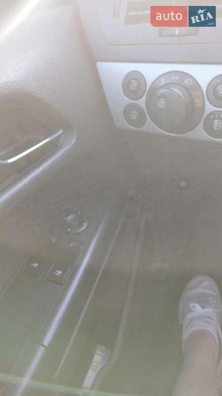 Хэтчбек Opel Astra 2006 в Киеве