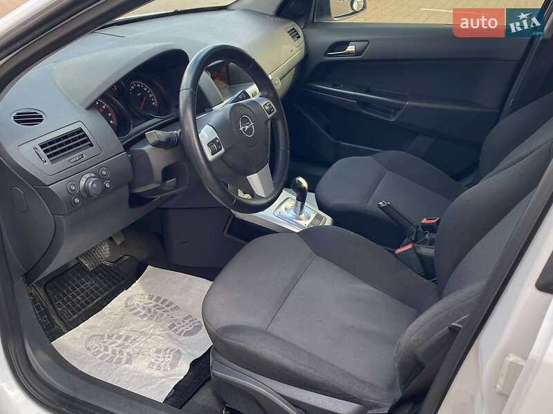 Универсал Opel Astra 2012 в Житомире фото 9 Универсал Opel Astra 2012 в Житомире