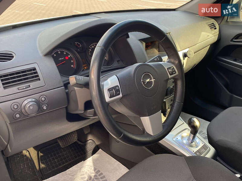 Универсал Opel Astra 2012 в Житомире фото 15 Универсал Opel Astra 2012 в Житомире