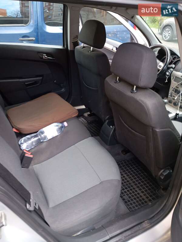 Универсал Opel Astra 2007 в Львове