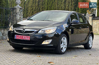 Хетчбек Opel Astra 2010 в Надвірній