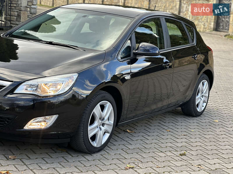 Хэтчбек Opel Astra 2010 в Надворной фото 17 Хэтчбек Opel Astra 2010 в Надворной