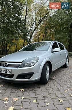 Хэтчбек Opel Astra 2006 в Миргороде