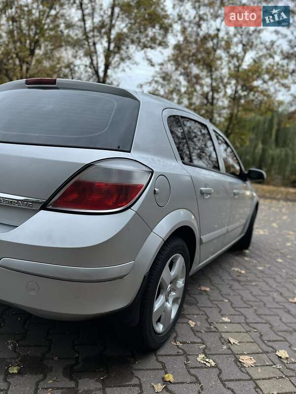 Хэтчбек Opel Astra 2006 в Миргороде фото 6 Хэтчбек Opel Astra 2006 в Миргороде