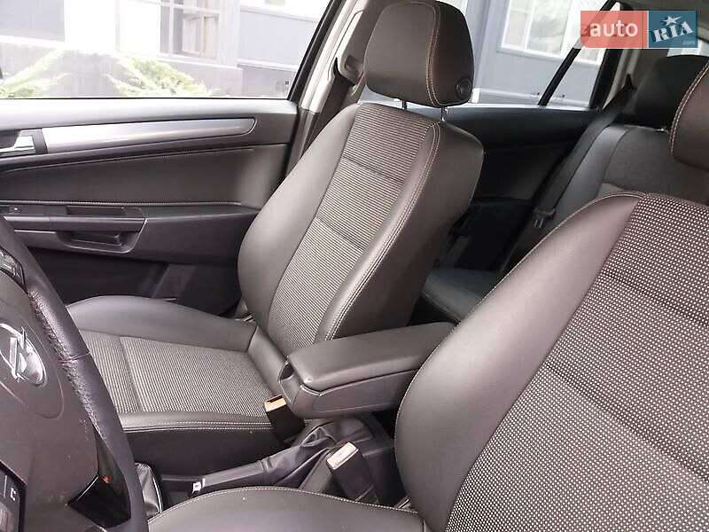 Универсал Opel Astra 2008 в Одессе