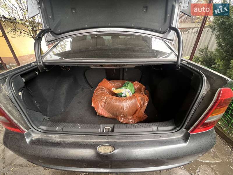 Купе Opel Astra 2001 в Павлограді