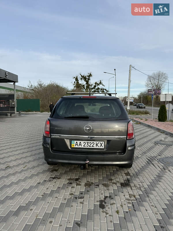 Универсал Opel Astra 2011 в Киеве фото 6 Универсал Opel Astra 2011 в Киеве