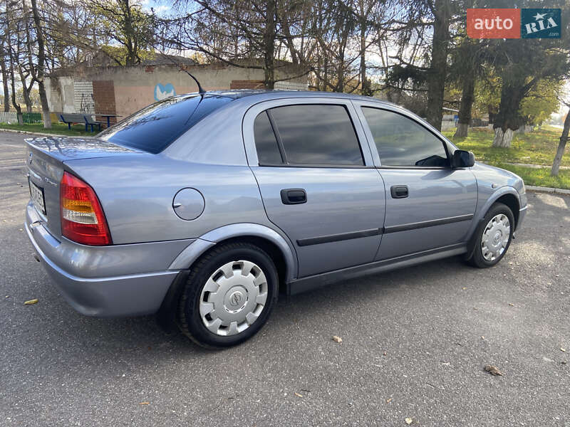 Седан Opel Astra 2008 в Новом Буге фото 7 Седан Opel Astra 2008 в Новом Буге