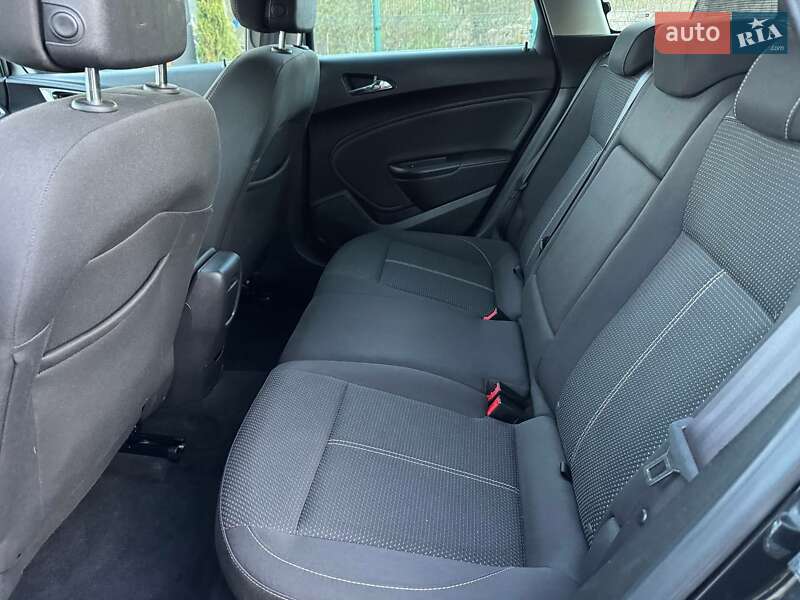 Универсал Opel Astra 2015 в Дрогобыче фото 67 Универсал Opel Astra 2015 в Дрогобыче