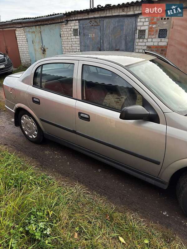 Седан Opel Astra 2008 в Житомире фото 5 Седан Opel Astra 2008 в Житомире