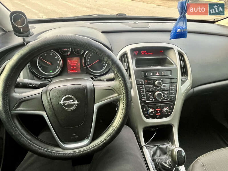 Универсал Opel Astra 2012 в Белой Церкви фото 24 Универсал Opel Astra 2012 в Белой Церкви