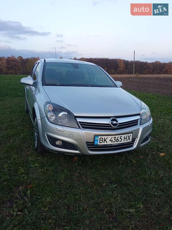Opel Astra 2008