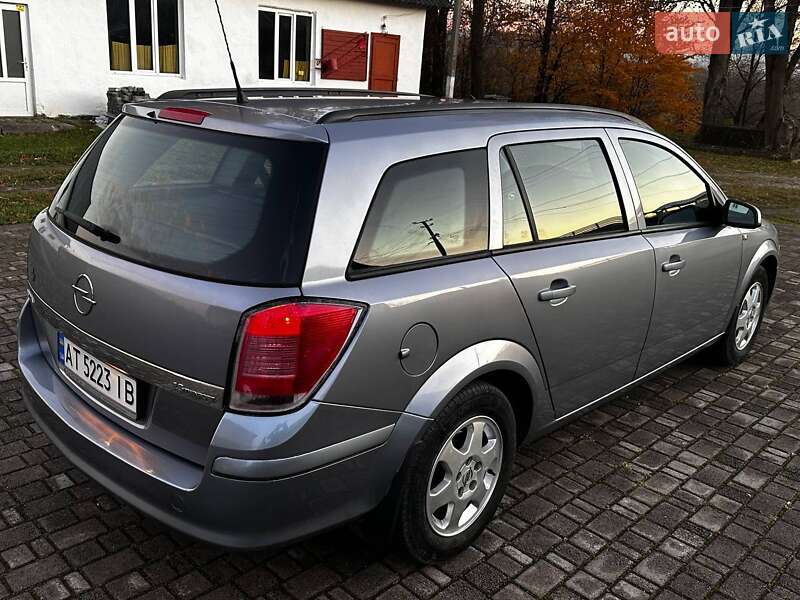 Универсал Opel Astra 2004 в Коломые