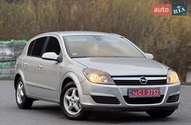 Хэтчбек Opel Astra 2006 в Хусте