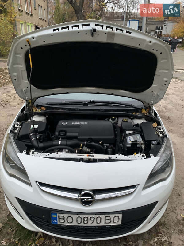 Универсал Opel Astra 2013 в Киеве фото 12 Универсал Opel Astra 2013 в Киеве