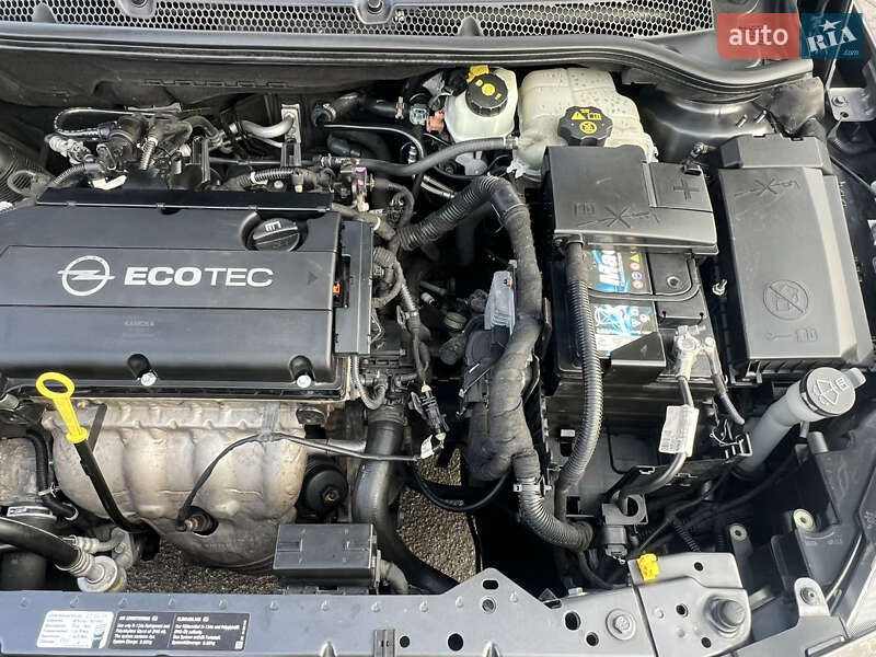 Хэтчбек Opel Astra 2011 в Хороле фото 22 Хэтчбек Opel Astra 2011 в Хороле