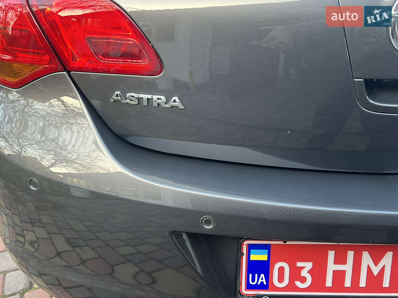 Хэтчбек Opel Astra 2011 в Хороле фото 61 Хэтчбек Opel Astra 2011 в Хороле