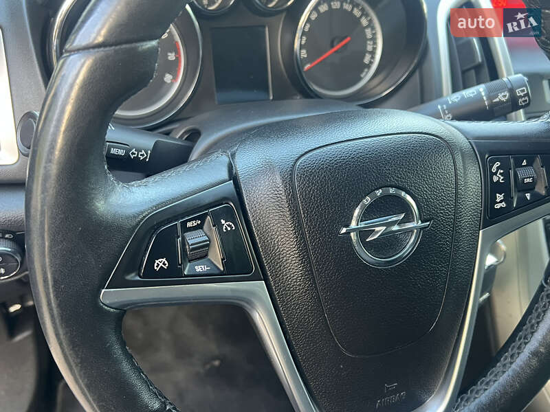 Хэтчбек Opel Astra 2011 в Хороле фото 65 Хэтчбек Opel Astra 2011 в Хороле