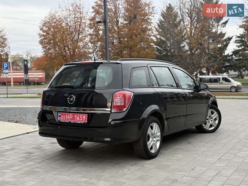 Универсал Opel Astra 2008 в Луцке