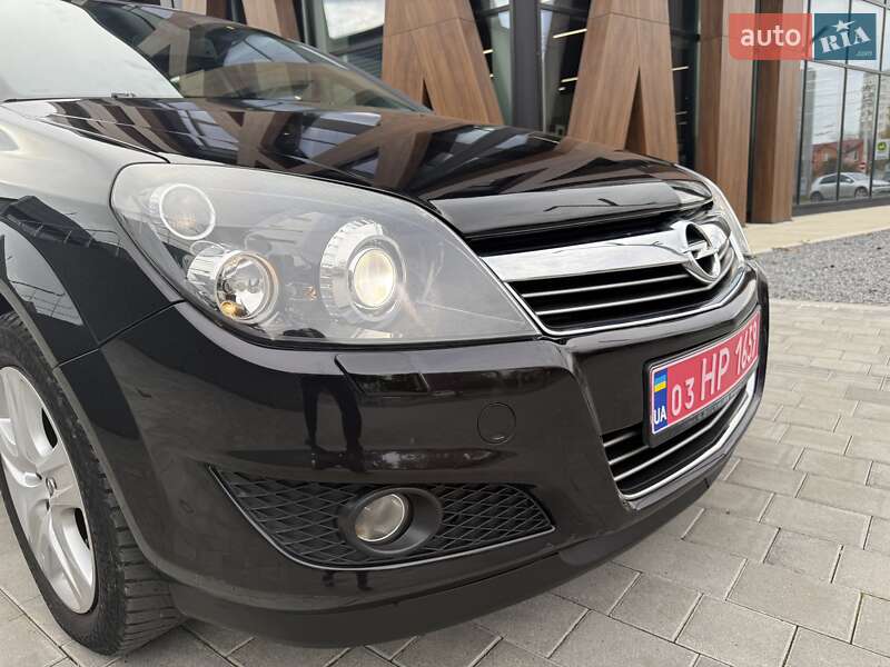 Универсал Opel Astra 2008 в Луцке