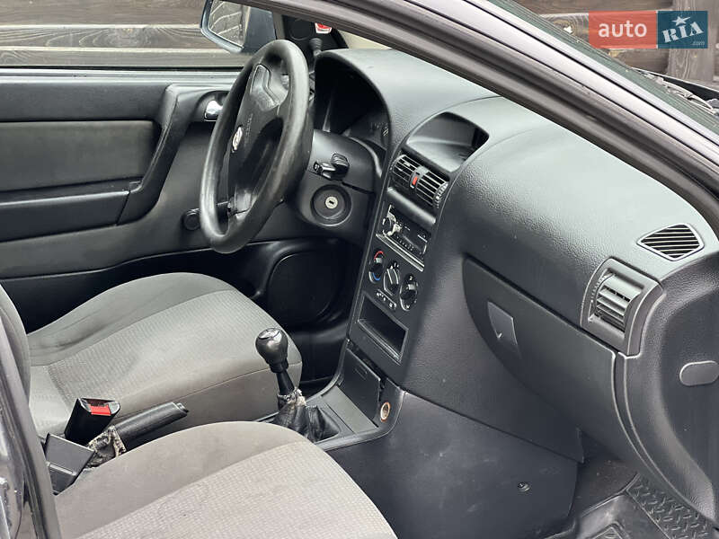 Седан Opel Astra 2008 в Тернополе