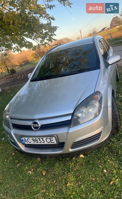 Универсал Opel Astra 2005 в Луцке
