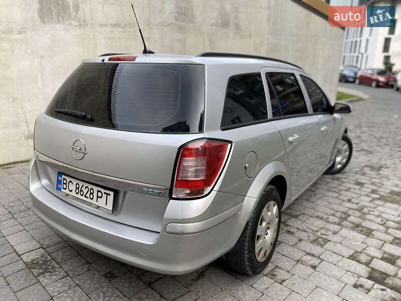 Универсал Opel Astra 2009 в Львове