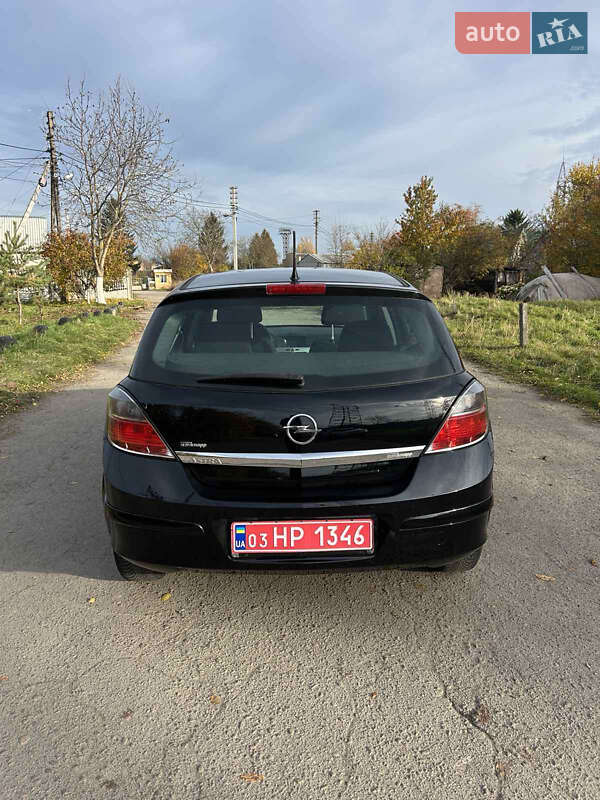 Хэтчбек Opel Astra 2009 в Нововолынске