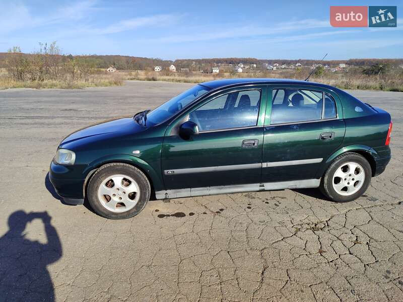 Хэтчбек Opel Astra 1999 в Баре