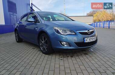 Хэтчбек Opel Astra 2010 в Калуше